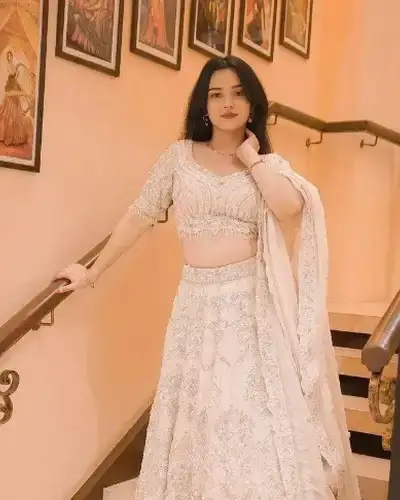 Escort Service In Porompat